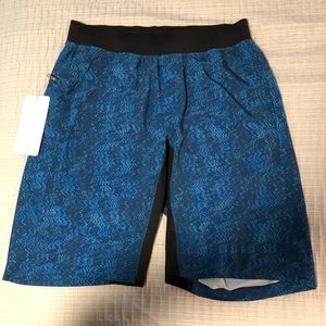 Lululemon Mens T.H.E. Short 11” Size L
